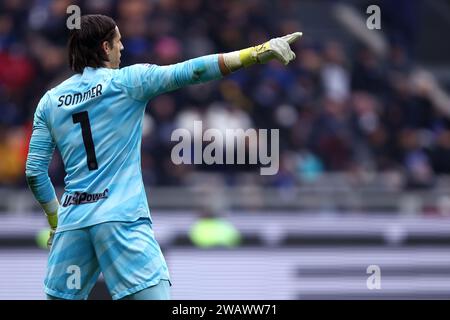 Milan, Italie. 06 janvier 2024. Yann Sommer du FC Internazionale fait des gestes lors du match de football Serie A entre FC Internazionale et Hellas Verona au Stadio Giuseppe Meazza le 6 janvier 2024 à Milan Italie . Crédit : Marco Canoniero/Alamy Live News Banque D'Images