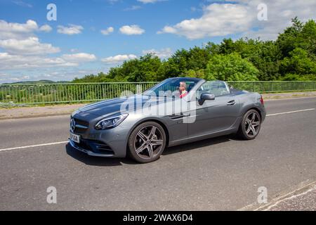Mercedes-Benz SLC convertible SLC200 voiture finale Edition grise ; sport de grand tourisme avec toit rigide rétractable 2 portes, moteur à l'avant, propulsion Banque D'Images
