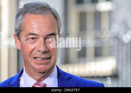 Nigel Farage, diffuseur, ancien dirigeant du Parti pour l’indépendance du Royaume-Uni, UKIP, et du Parti du Brexit, ancien politicien britannique Banque D'Images