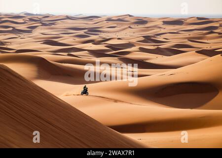 Al Duwadimi, Arabie saoudite. 07 janvier 2024. 19 GONCALVES Rui (art), Sherco Factory, Sherco, Motul, moto, action lors de l'étape 2 du Dakar 2024 le 7 janvier 2024 entre Al Henakiyah et Al Duwadimi, Arabie Saoudite - photo Florent Gooden/DPPI crédit : DPPI Media/Alamy Live News Banque D'Images