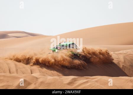302 GOCZAL Eryk (Pol), Mena Oriol (spa), Energylandia Rally Team, Taurus T3 Max, FIA Challenger, FIA W2RC, action lors de l'étape 2 du Dakar 2024 le 7 janvier 2024 entre Al Henakiyah et Al Duwadimi, Arabie Saoudite Banque D'Images