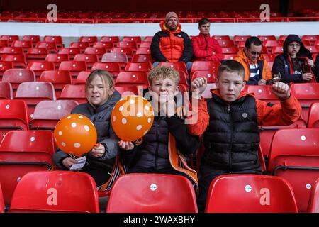 Nottingham, Royaume-Uni. 07 janvier 2024. Les fans de Blackpool arrivent lors du match du troisième tour de la coupe FA Emirates Nottingham Forest vs Blackpool à City Ground, Nottingham, Royaume-Uni, le 7 janvier 2024 (photo de Mark Cosgrove/News Images) crédit : News Images LTD/Alamy Live News Banque D'Images