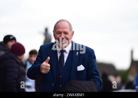 Peterborough le dimanche 7 janvier 2024. Barry Fry, directeur du football, arrive lors du match du troisième tour de la FA Cup entre Peterborough et Leeds United à London Road, Peterborough, le dimanche 7 janvier 2024. (Photo : Kevin Hodgson | MI News) crédit : MI News & Sport / Alamy Live News Banque D'Images