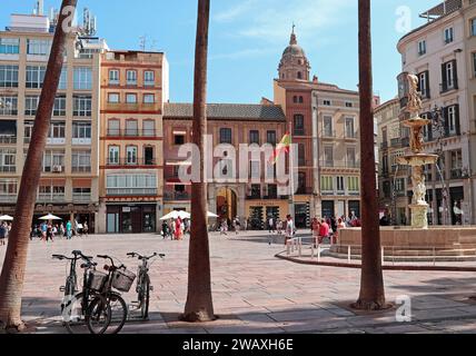 Plaza de la Constitutión & la Fontaine de Gênes, une place publique dans le centre historique de Málaga, Costa del sol, Andalucía, Espagne Banque D'Images