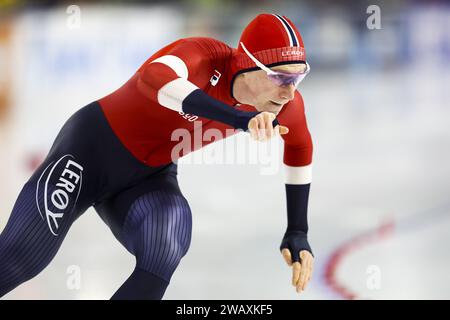 HEERENVEEN - Peder Kongshaug (NOR) en action dans le 1500 avec les hommes aux distances du Championnat d'Europe. ANP VINCENT JANNINK Banque D'Images