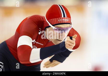 HEERENVEEN - Peder Kongshaug (NOR) en action dans le 1500 avec les hommes aux distances du Championnat d'Europe. ANP VINCENT JANNINK Banque D'Images