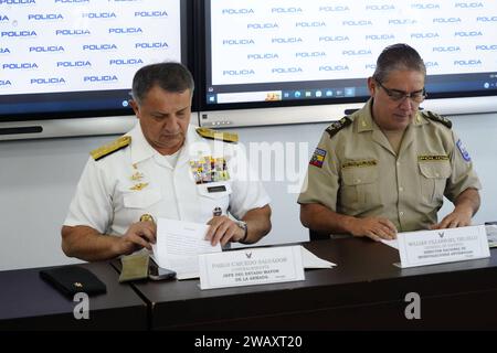 DETENCION NARCOTRAFICO GRAN FENIX 3 Quito 7 de enero 2024. Rueda de prensa por parte del Jefe de Estado Mayor de las Armada Pablo Caicedo Salvador y el Director nacional de Antidrogas Willian Villaroel Trujillo donne dan a conocer la detencion conjunta con fuerzas colombiana de los hermanos Cuero Valencia importantes miembros de un Red de narcotrafico que operaba en la frontera Colombo Ecuatoriana. API / DANIEL MOLINEROS Quito Pichincha Équateur CLJ-DETENCIONARCOTRAFICOGRANFENIX3-e523dc7cd2c1268f5ea8ed0af5576f1d *** NARCOTRAFIC DÉTENTION GRAN FENIX 3 Quito 7 janvier 2024 Conférence de presse Banque D'Images