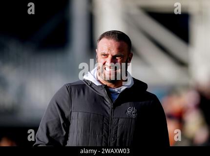 Ian Evatt, entraîneur des Bolton Wanderers, avant le match du troisième tour de la coupe FA Emirates à Kenilworth Road, Luton. Date de la photo : dimanche 7 janvier 2024. Banque D'Images