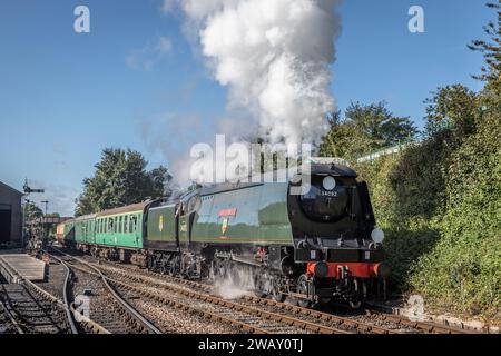 BR 'WC' 4-6-2 No. 34092 'City of Wells part de Ropley sur le Mid-Hants Railway, Hampshire, Royaume-Uni Banque D'Images