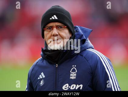 Julio Figueroa, entraîneur adjoint de Nottingham Forest, lors du match du troisième tour de la coupe FA Emirates au City Ground, Nottingham. Date de la photo : dimanche 7 janvier 2024. Banque D'Images