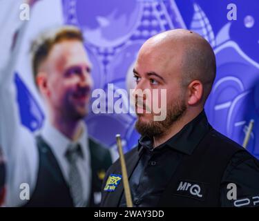 LONDRES, ROYAUME-UNI. 07 janvier 2024. Luca Brecel a été interviewé après le match contre Jack Lisowski lors du MRQ Masters 2024 à Alexandra Palace le dimanche 07 janvier 2024 à LONDRES EN ANGLETERRE. Crédit : Taka G Wu/Alamy Live News Banque D'Images