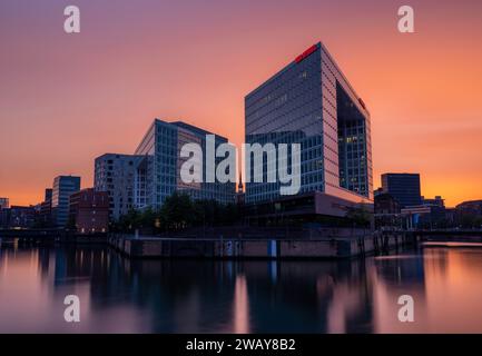 Der Spiegel im Sonnenuntergang Banque D'Images