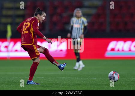 Elena Linari (Roma Women) lors du match de la Supercoupe italienne féminine 'Serie A' entre Roma Women 1-2 Juventus Women au Stade Giovanni Zini le 7 janvier 2023 à Crémone en Italie. Crédit : Maurizio Borsari/AFLO/Alamy Live News Banque D'Images