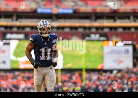 Landover, MD, États-Unis. 07 janvier 2024. Micah Parsons (11), le linebacker des Dallas Cowboys, se réchauffe avant le match de la NFL entre les Dallas Cowboys et les Washington Commanders à Landover, MD. Reggie Hildred/CSM/Alamy Live News Banque D'Images