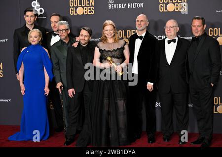 Beverly Hills, États-Unis. 07 janvier 2024. (G-D) Nicholas Braun, J. Smith-Cameron, Matthew MacFadyen, Alan Ruck, Kieran Culkin, Sarah Snook, Jesse Armstrong, Frank Rich et Mark Mylod, lauréats de la meilleure série télévisée - drame pour "succession", lors de la 81e édition annuelle des Golden Globe Awards au Beverly Hilton de Beverly Hills, Californie, le dimanche 7 janvier 2024. Photo de Chris Chew/UPI crédit : UPI/Alamy Live News Banque D'Images