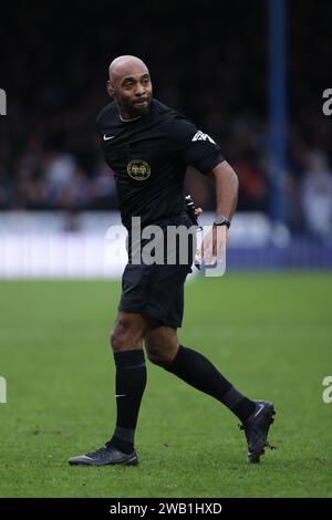 Peterborough, Royaume-Uni. 07 janvier 2024. Arbitre Sam Allison lors du match de 3e tour de la FA Cup Peterborough United contre Leeds United Emirates, au Weston Homes Stadium, Peterborough, Cambridgeshire, le 7 janvier 2024. Crédit : Paul Marriott/Alamy Live News Banque D'Images