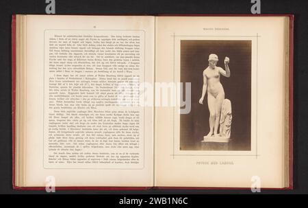Sculpture de psyché avec une lampe par Walter Runeberg, Johannes Jaeger, c. 1874 - en ou avant 1879 photographie support photographique Albumen print morceau de sculpture, reproduction d'un morceau de sculpture. Psyché. éclairage ; lampes Banque D'Images