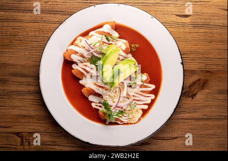 Enchiladas rouges mexicaines. Vue aérienne de la nourriture mexicaine Banque D'Images