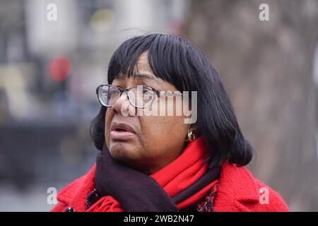 Londres, Royaume-Uni. 8 janvier 2024. Diane Abbott ancienne secrétaire d'État à l'intérieur fantôme sous Jeremy Corbyn et députée travailliste de Hackney North et Stoke Newington à Westminster. Crédit : amer ghazzal/Alamy Live News Banque D'Images