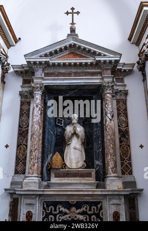 Chapelle de la cathédrale de Monreale ou di Santa Maria Nuova dans la vieille ville de Monreale, Palerme, Sicile, Italie Banque D'Images