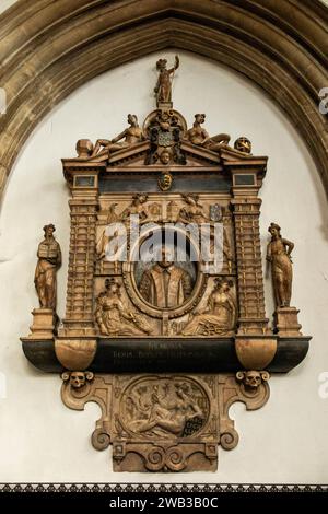 Royaume-Uni, Angleterre, Oxfordshire, Oxford, Merton College Chapel, mémorial Sir Thomas Bodley par John Woodward Banque D'Images
