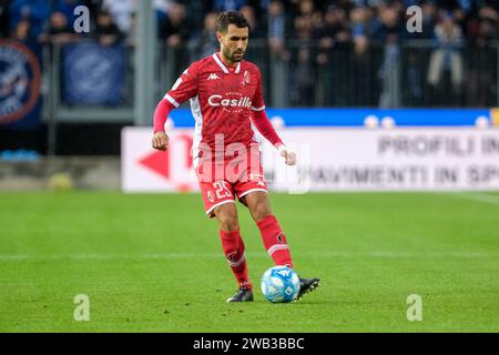 Raffaele Pucino de SSC Bari porte le ballon lors du match du championnat italien de football de Serie B entre Brescia Calcio et SSC Bari à Mario Rigamon Banque D'Images