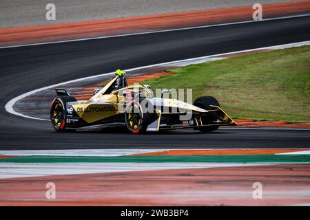 DS automobiles Formula E entraînement en voiture électrique sur le circuit Ricardo Tormo de Valence lors de l'ABB FIA Formula E Test 2024 Banque D'Images