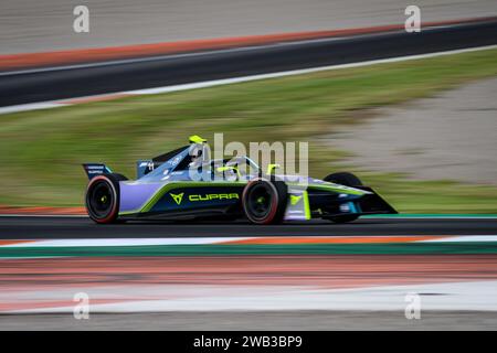 ABT CUPRA Formula E en voiture électrique sur le circuit Ricardo Tormo de Valence lors de l'ABB FIA Formula E Test 2024 Banque D'Images