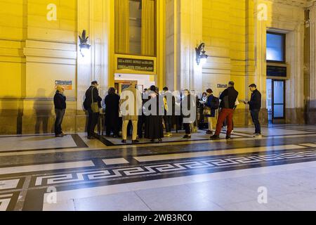 Bruxelles, Belgique. 08 janvier 2024. La photo d'illustration montre une vue extérieure en marge de la composition du jury pour le procès en assises de Sidi Mohamed Daraaoui à la Cour d'assises de Bruxelles-capitale, à Bruxelles, lundi 08 janvier 2024. Daraaoui est accusé du meurtre de Jean-Baptiste Grondein le 02 août 2022 à Bruxelles. BELGA PHOTO JAMES ARTHUR GEKIERE crédit : Belga News Agency/Alamy Live News Banque D'Images