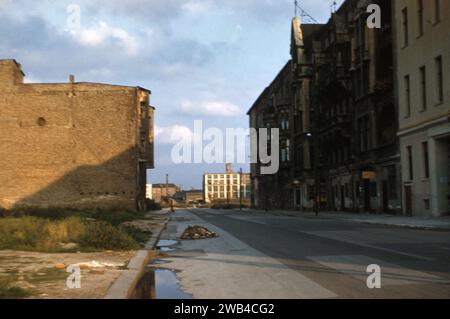 Berlin, la ville déserte et partiellement détruite après la Seconde Guerre mondiale, vers 1958 Banque D'Images