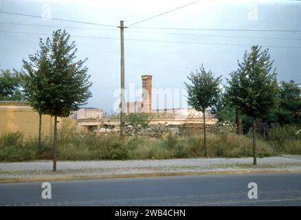 Berlin, la ville déserte et partiellement détruite après la Seconde Guerre mondiale, vers 1958 Banque D'Images