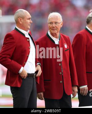 Deutscher Fussball Meister FC Bayern MŸnchen feiert Aumann mit Franz Beckenbauer FC Bayern MŸnchen - VFB Stuttgart 1 Fussball Bundesliga saison 2017 / 2018 12.5.2018 © diebilderwelt / Alamy stock Banque D'Images