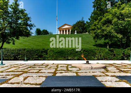 Washington DC, États-Unis ; 2 juin 2023 : tombe du président américain John F. Kennedy au mémorial du cimetière militaire national d'Arlington à Washington DC, (États-Unis). Banque D'Images