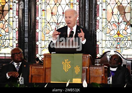 Charleston, États-Unis. 08 janvier 2024. Le président américain Joe Biden prononce une allocution à l'église mère Emanuel AME à Charleston, Caroline du Sud, le lundi 8 janvier 2024. Mère Emanuel est l'endroit où un suprémaciste blanc a abattu neuf adorateurs noirs en 2015. Photo de Richard Ellis/UPI crédit : UPI/Alamy Live News Banque D'Images