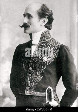 Rostand en uniforme de l'Académie française, 1905 Léopold-Émile Reutlinger Edmond Eugène Alexis Rostand (1868 – 1918) poète et dramaturge français. Banque D'Images