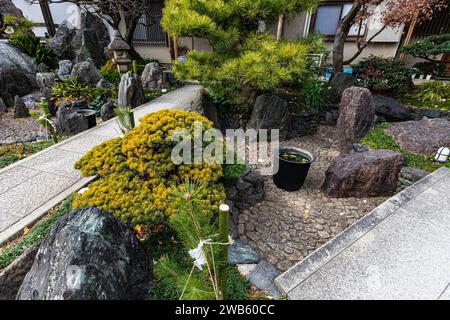 Yakushi Nyorai Ruriko Pure Land Pond Garden à Dairenji. Ce jardin d'étang exprime l'état de la Terre Pure du monde Oriental ou Ruriko Pure L. Banque D'Images