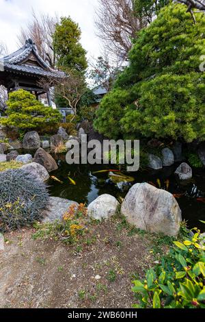 Yakushi Nyorai Ruriko Pure Land Pond Garden à Dairenji. Ce jardin d'étang exprime l'état de la Terre Pure du monde Oriental ou Ruriko Pure L. Banque D'Images