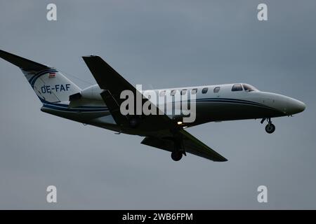 Aéroport d'Altenrhein, Saint-Gall (Suisse), le 12 septembre 2023 un Cessna 525a Citation CJ2 d'OE-FAF arrive sur la piste 28 Banque D'Images