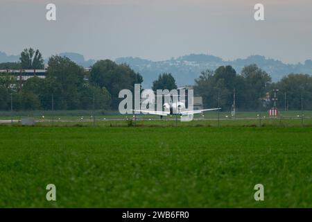 Aéroport d'Altenrhein, Saint-Gall (Suisse), le 12 septembre 2023 un Cessna 525a Citation CJ2 d'OE-FAF arrive sur la piste 28 Banque D'Images