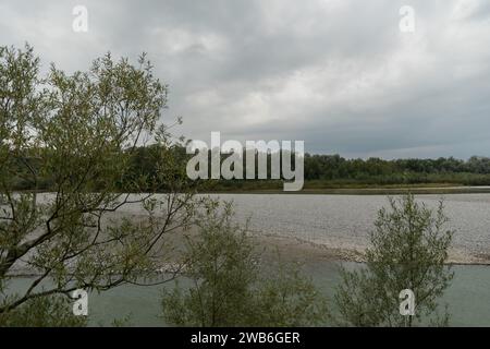 Bregenz, Autriche, 14 septembre 2023 vue le long de la rivière ACH qui se jette dans le lac de Constance Banque D'Images