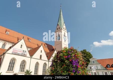 Kempten, Allemagne, 8 septembre 2023 ancienne église historique Saint Mang dans le centre-ville Banque D'Images