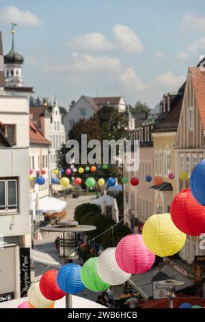 Kempten, Allemagne, 8 septembre 2023 bâtiments historiques et traditionnels dans le centre-ville par une journée ensoleillée Banque D'Images