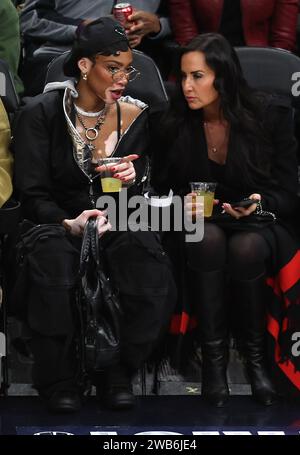 Washington, DC, États-Unis. 8 janvier 2024. Winnie Harlow assiste au Washington Wizards vs Oklahoma City Thunder Game au Capital One Arena à Washington, DC le 8 janvier 2024. Crédit : Mpi34/Media Punch/Alamy Live News Banque D'Images