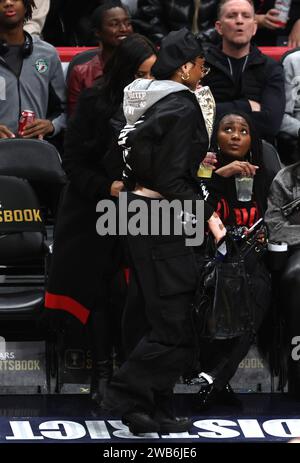 Washington, DC, États-Unis. 8 janvier 2024. Winnie Harlow assiste au Washington Wizards vs Oklahoma City Thunder Game au Capital One Arena à Washington, DC le 8 janvier 2024. Crédit : Mpi34/Media Punch/Alamy Live News Banque D'Images