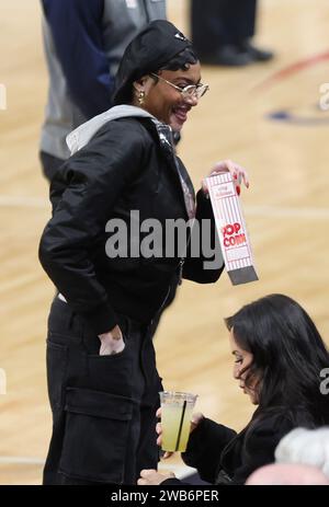 Washington, DC, États-Unis. 8 janvier 2024. Winnie Harlow assiste au Washington Wizards vs Oklahoma City Thunder Game au Capital One Arena à Washington, DC le 8 janvier 2024. Crédit : Mpi34/Media Punch/Alamy Live News Banque D'Images