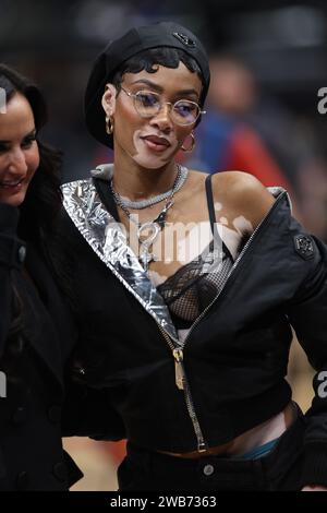 Washington, DC, États-Unis. 8 janvier 2024. Winnie Harlow assiste au Washington Wizards vs Oklahoma City Thunder Game au Capital One Arena à Washington, DC le 8 janvier 2024. Crédit : Mpi34/Media Punch/Alamy Live News Banque D'Images