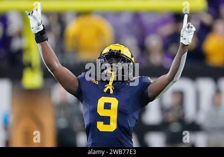 Houston, États-Unis. 08 janvier 2024. Le défensif des Michigan Wolverines Rod Moore célèbre la victoire des Wolverines contre les Huskies de Washington 34-13 au championnat national des éliminatoires de football universitaire 2024 au NRG Stadium de Houston, Texas, le lundi 8 janvier 2024. Photo de Kevin M. Cox/UPI crédit : UPI/Alamy Live News Banque D'Images