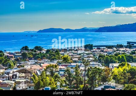 City View Observatory Sagami Bay Péninsule d'Izu bateaux de pêche Hojo Castle Odawara Kanagawa Japon. Le clan Hojo contrôlait le château jusqu'en 1590, quand le château tak Banque D'Images