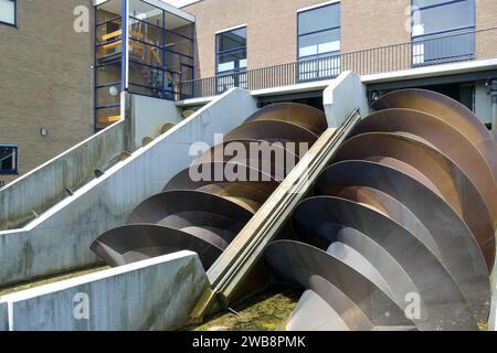 Rotterdam, pays-Bas - mai 28 2017 : la station de pompage J.U. Smit/Nederwaard à Kinderdijk utilise la pompe à eau à vis Archimedes Banque D'Images