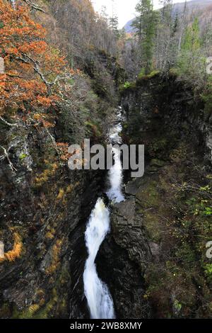 L'Corrieshalloch Gorge, chutes de Measach et rivière Droma, près de Ullapool, Ross et Cromarty, Highlands, Écosse, Royaume-Uni Banque D'Images